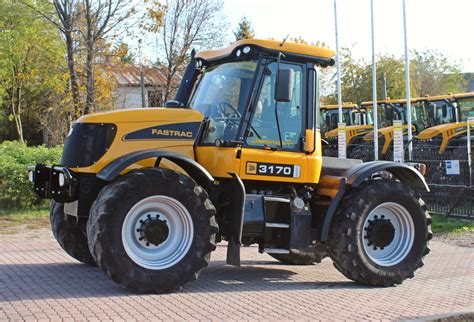 JCB Fastrac 3170 w akcji na polu