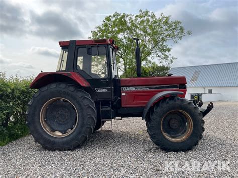 Zdjęcie odrestaurowanego egzemplarza Case International 1255XL w doskonałym stanie technicznym