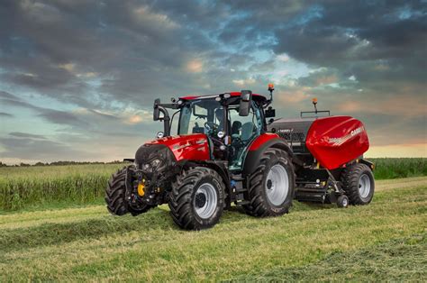 zdjęcie ciągnika Case IH Maxxum 130 w polu