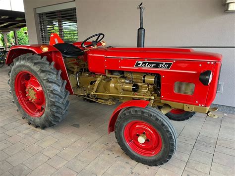 Zetor 3511 podczas pracy w polu