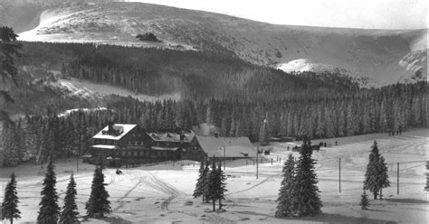 Historical photo of Schronisko Izabela / Bronka Czecha from the post-war period