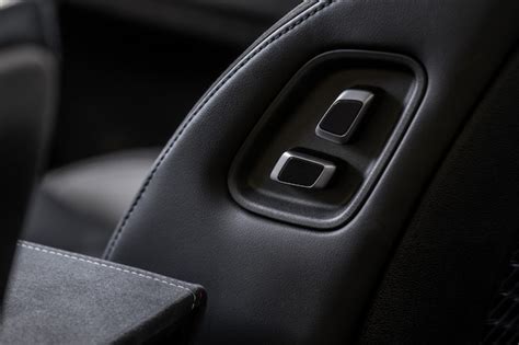 Panel sterowania elektryczną regulacją fotela w minikoparce