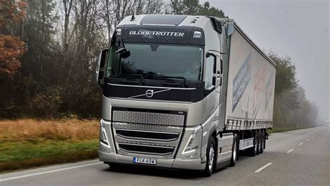 Volvo FH z I-Save w barwach firmy ExPro