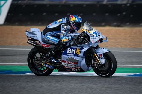 Zdjęcie Alexa Márqueza w barwach Gresini Racing podczas wyścigu MotoGP