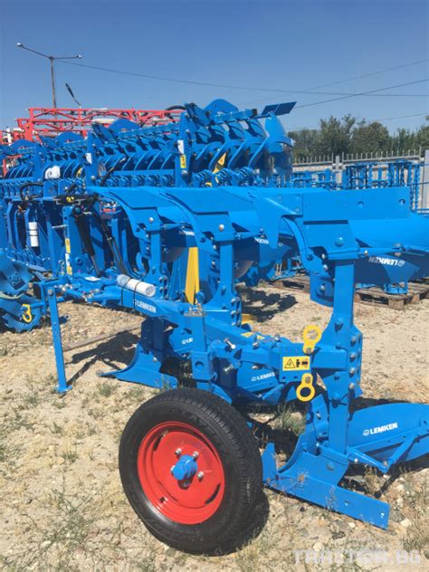 Tabela z zestawieniem cenowym modeli Lemken Opal 090: wersja 2-skibowa, 3-skibowa oraz konfiguracja 2+1