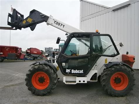 zdjęcie telehandlera Bobcat T3571