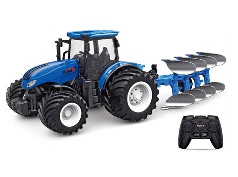 zdjęcie poglądowe traktora z pługiem w skali 1:24