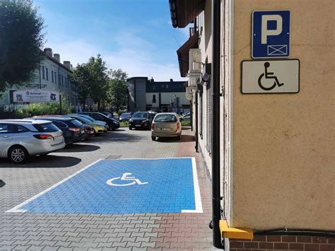Wzór poziomego oznakowania miejsca parkingowego dla wózka widłowego