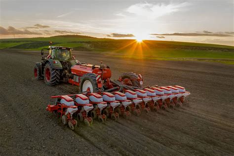 Zestawienie siewników precyzyjnych Gaspardo z różnymi rodzajami ram