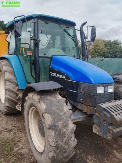New Holland TL100 - traktor rolniczy w akcji
