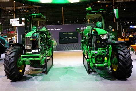 Zdjęcie ciągnika FM World 1504X-C na targach Agritechnica