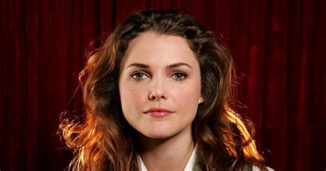 zdjęcie Keri Russell z serialu Felicity z kręconymi włosami