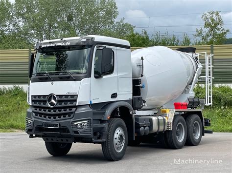 Thematic photo of a remote controlled concrete mixer Mercedes Liebherr 1:20