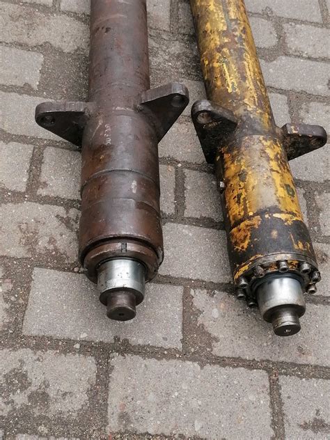 Zdjęcie siłownika hydraulicznego masztu wózka widłowego Rak