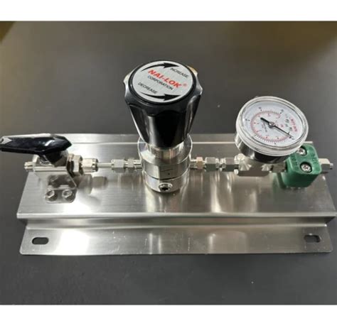 Close-up photo of the control panel with pressure regulator (potentiometer)