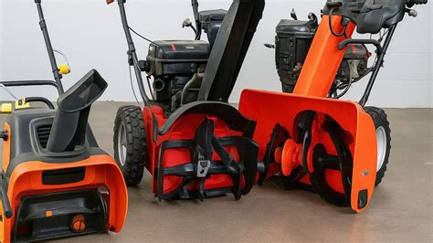 Infographic comparing different types of snow blower engines