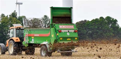 Zdjęcie rozrzutnika Bergmann serii M z widocznym adapterem 4-walcowym