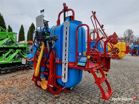 detal hydraulicznie sterowanej belki opryskiwacza Biardzki