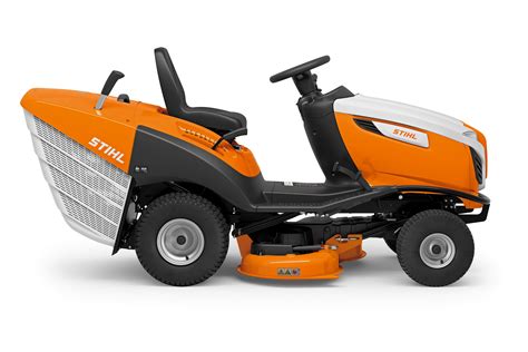 Schemat systemu koszenia i zbierania trawy w traktorze STIHL RT 5097 Z