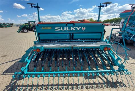 Siewnik zbożowy Sulky Tramline w polu