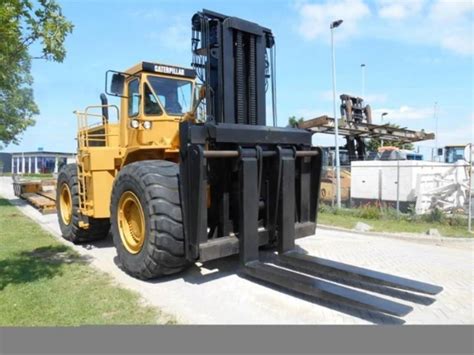 Wózek widłowy Caterpillar DP 40-55 N w akcji