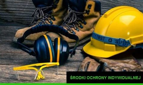 Operator zagęszczarki w środkach ochrony indywidualnej