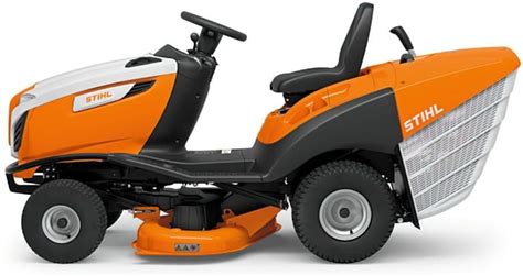 Traktor ogrodowy STIHL RT 5097 Z w akcji