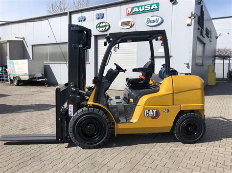 Wózek widłowy Caterpillar w akcji