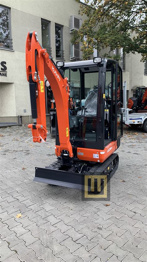 Zestawienie różnych modeli minikoparek Kubota