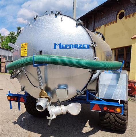 Wóz asenizacyjny Meprozet PN-70/1