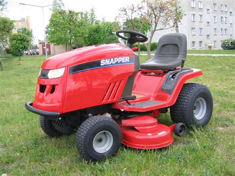 Traktorek kosiarka Snapper RPX310 w akcji