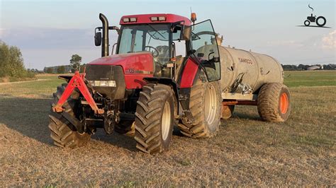 Zdjęcie ciągnika Case IH Maxxum MX135 w warunkach polowych