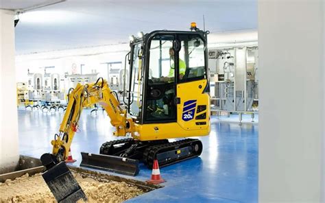 Zdjęcie mobilnego serwisu maszyn budowlanych Komatsu w akcji