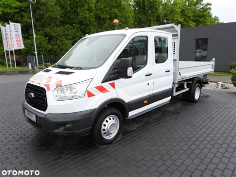 Ford Transit skrzynia wywrotka, widok z przodu, biały kolor