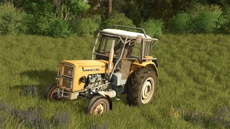 Ursus C-360 w trakcie prac polowych, z widocznym dobrym stanem wizualnym