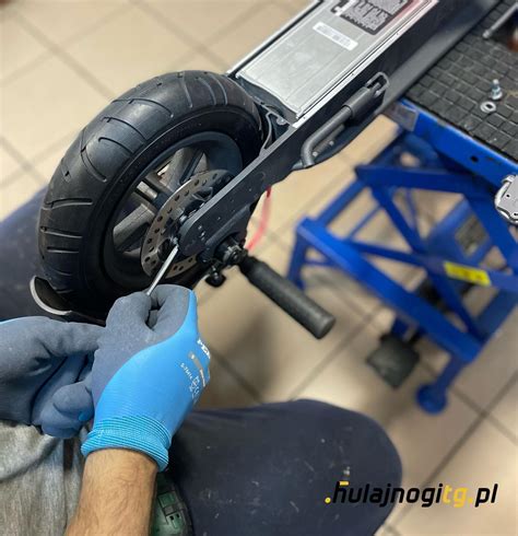 narzędzia do wymiany opony i dętki w traktorku