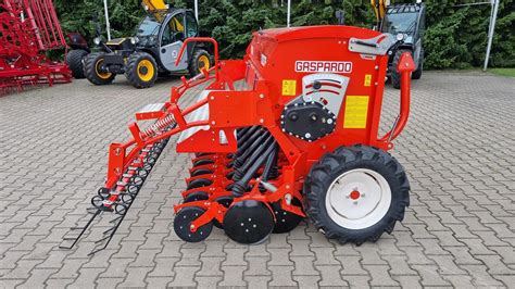 Schematyczny rysunek siewnika Maschio Gaspardo Nina 300 z zaznaczonymi głównymi komponentami