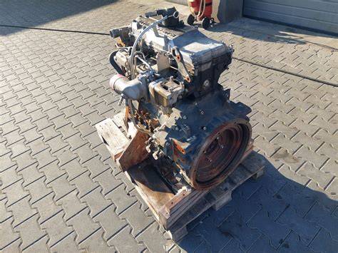 silnik Isuzu 4HK1