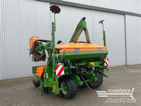 Siewnik Amazone ED 3000-C w akcji, nawożący i siejący jednocześnie