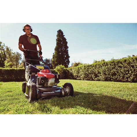kosiarka Honda HRH 536 podczas pracy