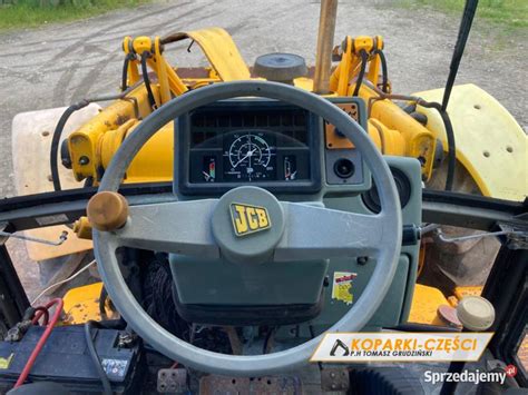 Wnętrze kabiny operatora JCB 4CX