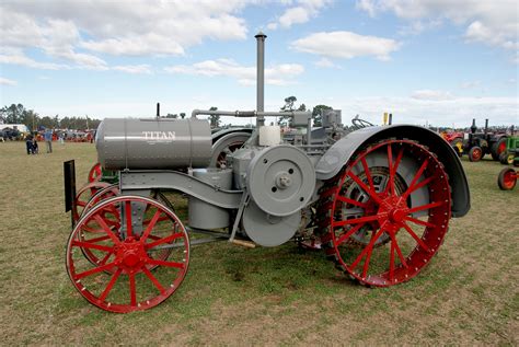 Ciągnik Titan 10-20 HP w Nowej Zelandii