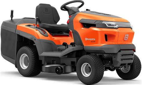 Traktor ogrodowy Husqvarna TC 215T z szerokim zespołem tnącym