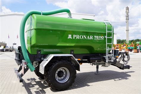 Rysunek 1: Wóz asenizacyjny PRONAR T 507/6