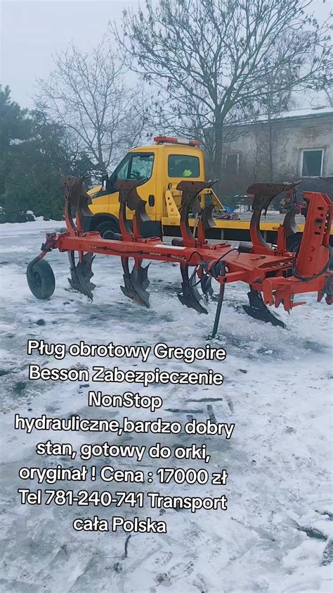 pług 4-skibowy podczas orki na polu