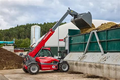 Thematic photo of a Weidemann telehandler T6025 working on a construction site