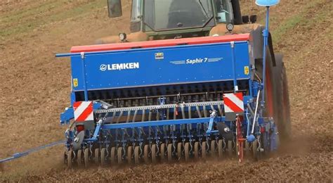 Zdjęcie redlicy dwutalerzowej z rolką kopiującą siewnika Lemken Saphir