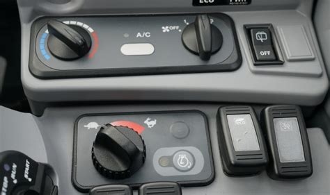Panel sterowania minikoparki Volvo ECR27C lub schemat czujnika obrotów