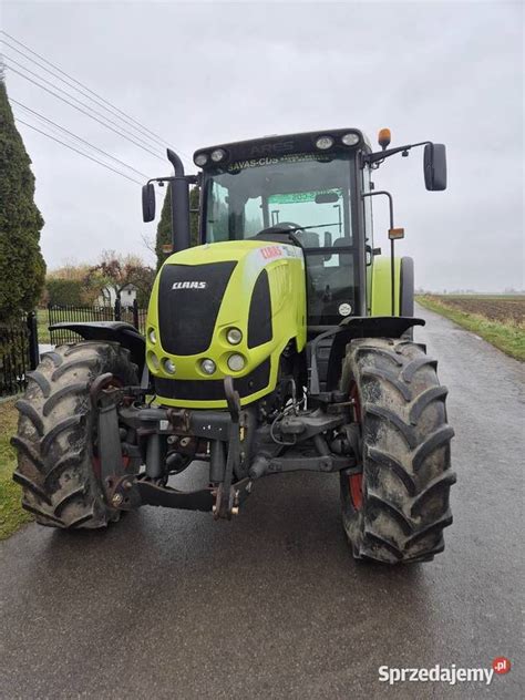 zdjęcie ciągnika Claas Ares 630 w pracy