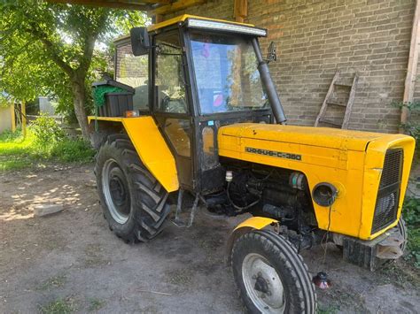 zdjęcie ciągnika rolniczego Escort 450